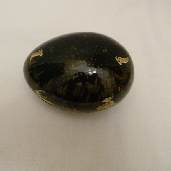 Hand made Lacquered Trinket Box Made in Kashmir, India Jungle Scene With Tiger - Picture 2 of 9